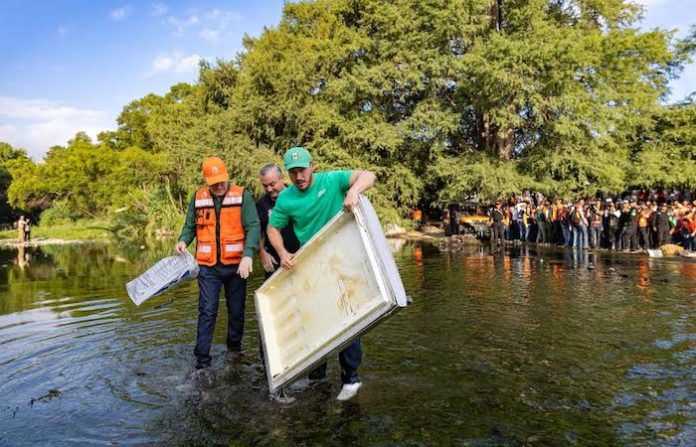 Samuel García impulsa limpieza de ríos y reforestación en Día Mundial del Medio Ambiente