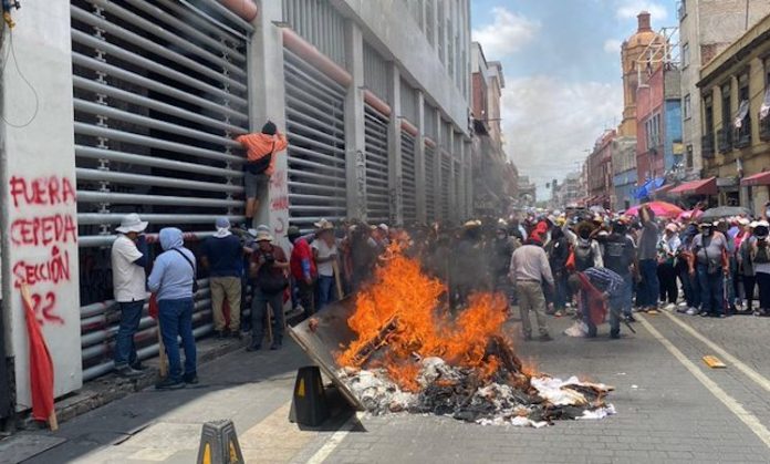Gutiérrez Luna condena irrupción al SNTE y llama a la CNTE a mantener el diálogo