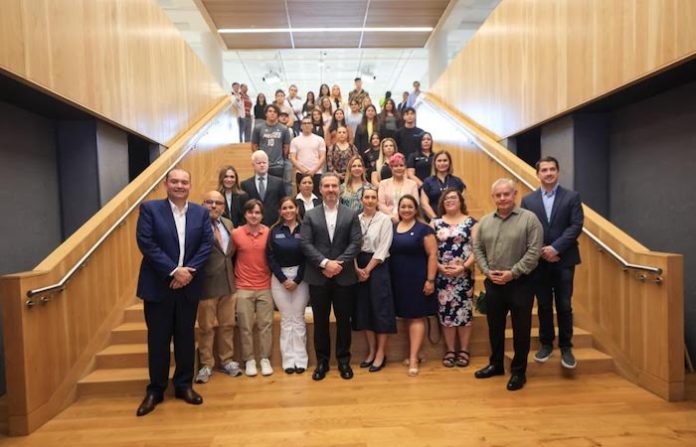 Tec y municipio de Monterrey firman alianza para formar a jóvenes en el servicio público