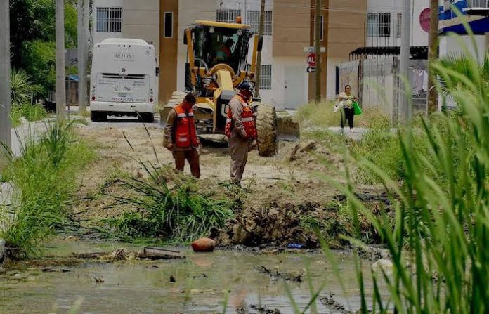 Juárez elimina ‘laguna urbana’ tras años de abandono: inician pavimentación en Mirador de San Antonio