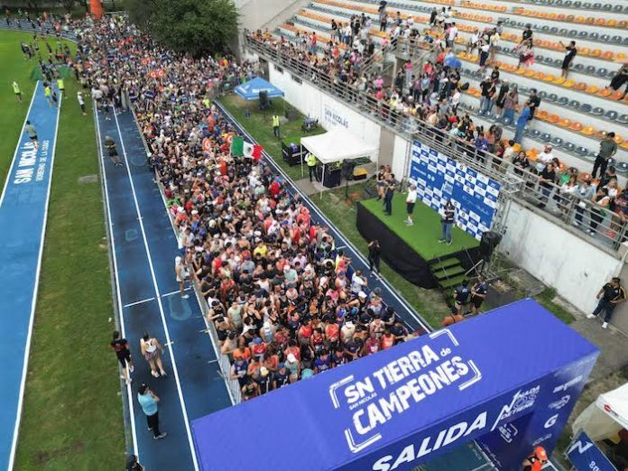 San Nicolás vibra con más de 2,500 corredores en el 21K