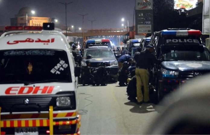 Al menos 216 presos se fugan de una cárcel pakistaní en medio de un terremoto