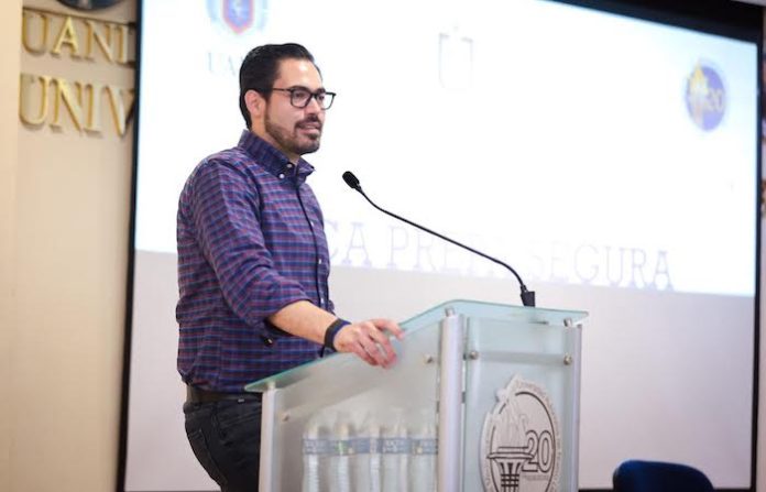 Refuerza David de la Peña acceso a la educación con becas “Prepa Segura” en la Prepa 20