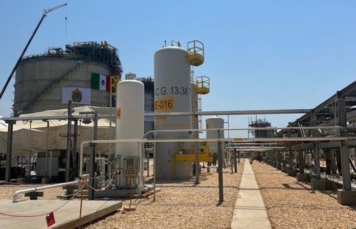 Brasil y México se unen para impulsar la industria petroquímica mexicana