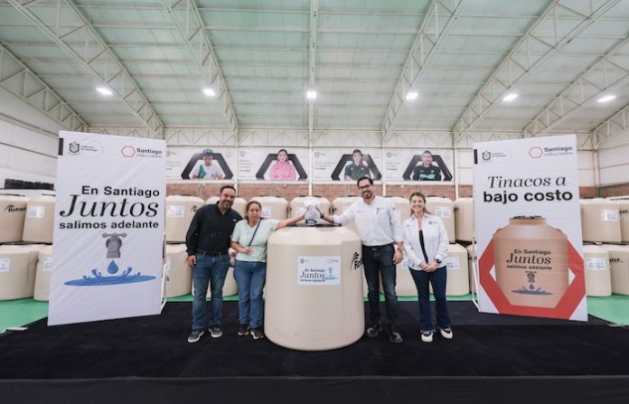 Más de 1,600 familias de Santiago ya cuentan con tinacos gracias al apoyo municipal