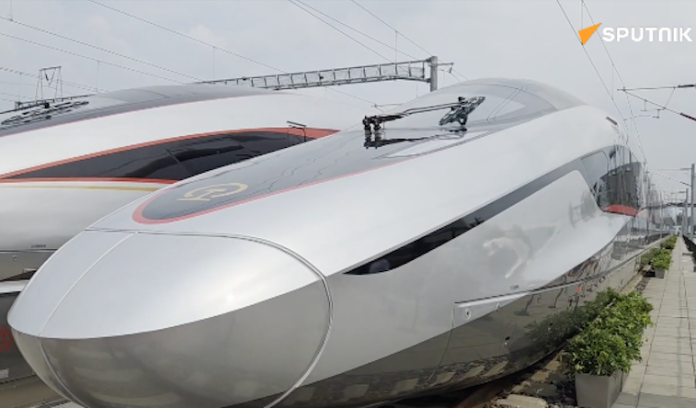 Video: Este es el prototipo de tren magnético chino que alcanza una velocidad de 600 km/h