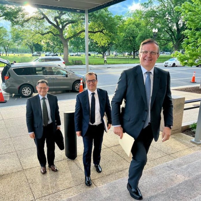 México cataloga de “injusto” el nuevo arancel de un 30% impuesto por Trump