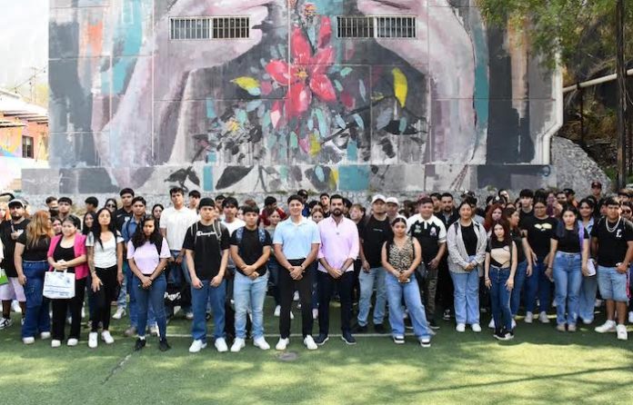 Más jóvenes concluyen la prepa gracias a programa gratuito de San Pedro