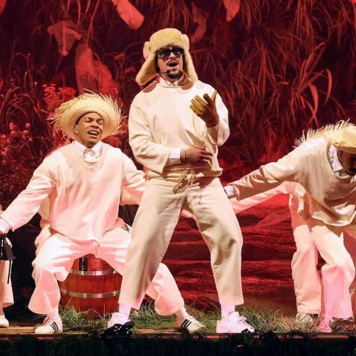 Bad Bunny sorprende con una nueva canción durante residencia en Puerto Rico