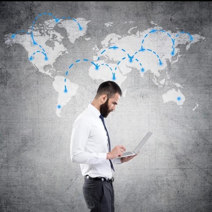 Estudiar un posgrado ya no es una opción, es una estrategia para liderar en un mundo que no se detiene