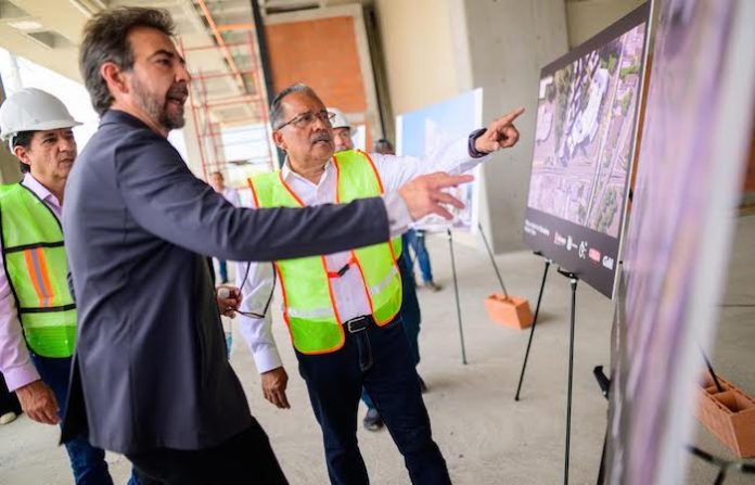 Escobedo levanta la mano rumbo al Mundial 2026 con complejo turístico de talla internacional