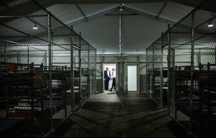 Sheinbaum condena centro de detención para migrantes en Florida: “Es una violación a los derechos humanos”