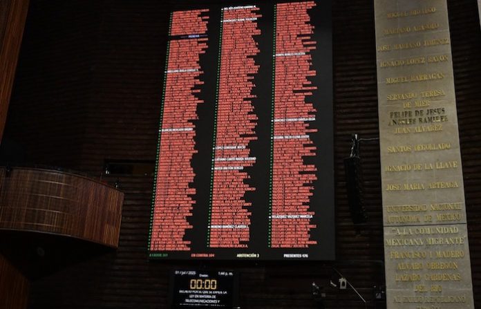 Monreal defiende nueva Ley de Telecomunicaciones: “No es censura ni espionaje”