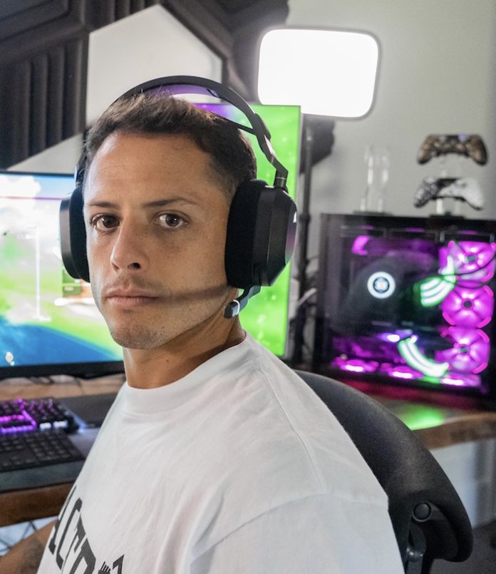 El futbolista mexicano Javier Hernández se disculpa tras recibir multa por “declaraciones sexistas”