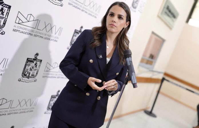 Interserrana, reflejo del caos y la improvisación en Nuevo León: acusa diputada Lorena de la Garza
