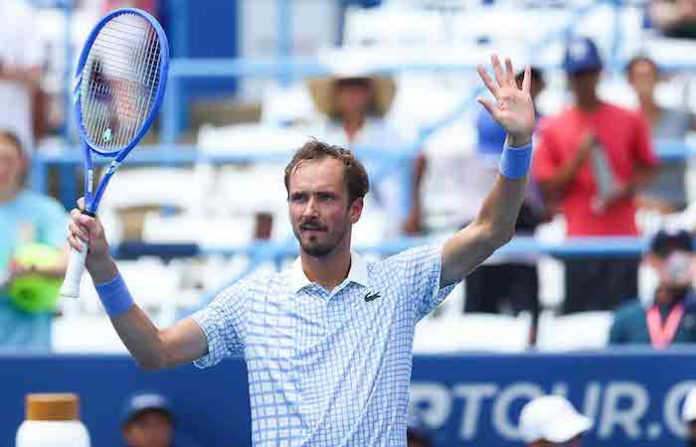 Medvedev alcanza los cuartos de final en Washington por tercera vez