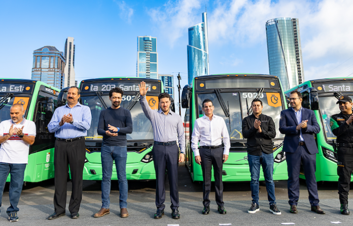 Llegan 40 nuevos camiones con sello regio para mejorar la movilidad