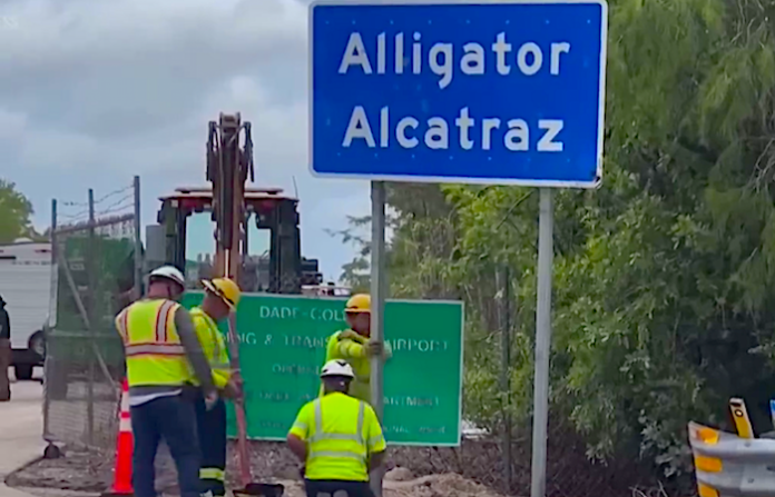 Comienzan a deportar migrantes indocumentados desde “Alligator Alcatraz”