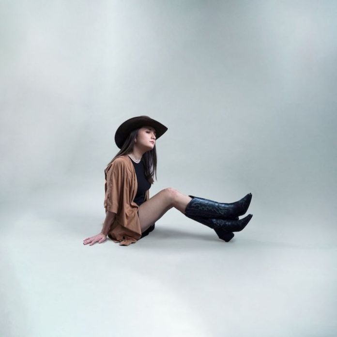 Anna García rompe moldes desde el norte con “Princesa Provinciana”