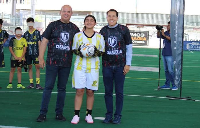 Inaugura Liga CasaBella cancha de fútbol rápido única en México