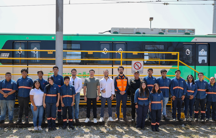 Avanza renovación de flota en Línea 1 del Metro; entregan tres nuevos trenes