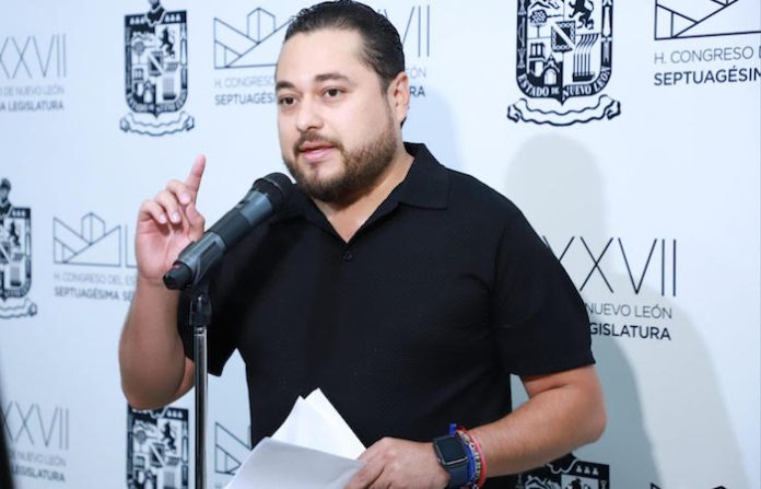 Quien provoque choques para extorsionar podría ir hasta 10 años a prisión; propuesta de Miguel Lechuga