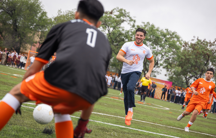 Samuel García clausura el Ciclo Escolar 2024-2025 al ritmo del Mundialito