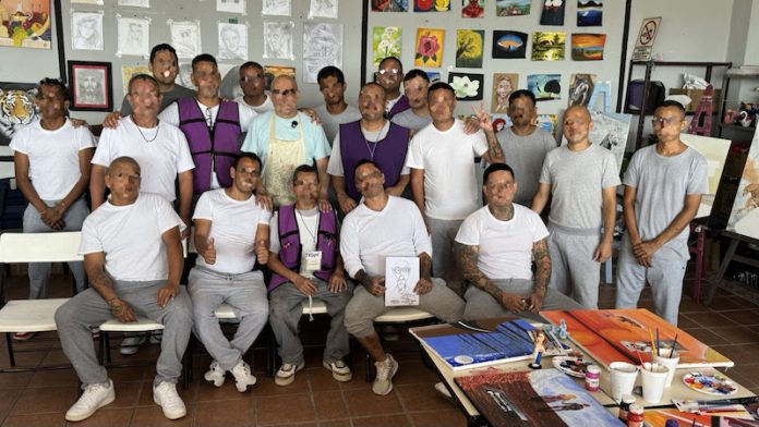 De la celda al lienzo: reclusos de Apodaca llevarán su arte a exposición internacional
