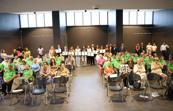 En San Pedro no se andan con secretos: ahora adultos mayores también sabrán qué pasa