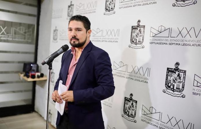 Proponen incentivos fiscales para empresas que den oportunidad a jóvenes