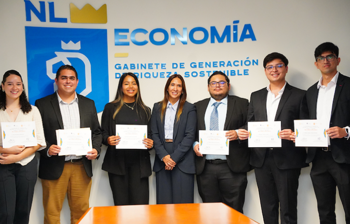 Premian a estudiantes de FIME por innovadora app climática en competencia internacional