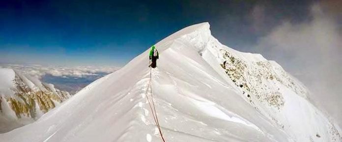 Salvadoreña Alfa Karina conquista nuevas cumbres físicas y espirituales