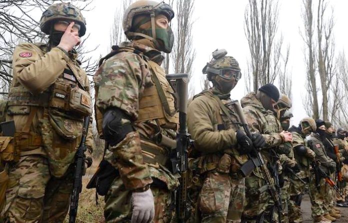 El mercenarismo perjudica la reputación de Colombia en el mundo, afirma experto