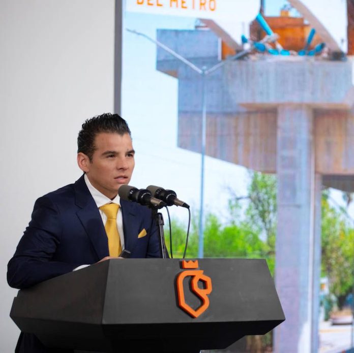 Miguel Ángel Flores resalta avances en la modernización de Metrorrey