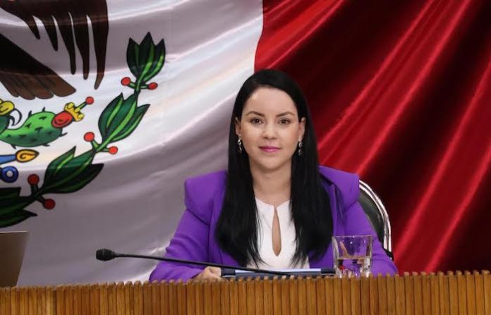 Brenda Velázquez impulsa centros para transformar el futuro laboral de los jóvenes
