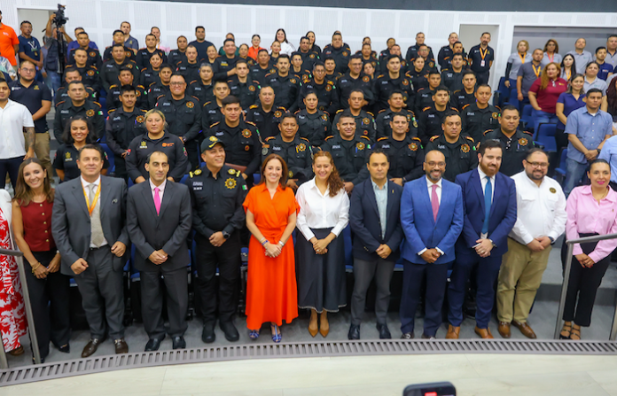 Nuevo León capacita en inglés a policías y brigadistas para recibir el Mundial 2026