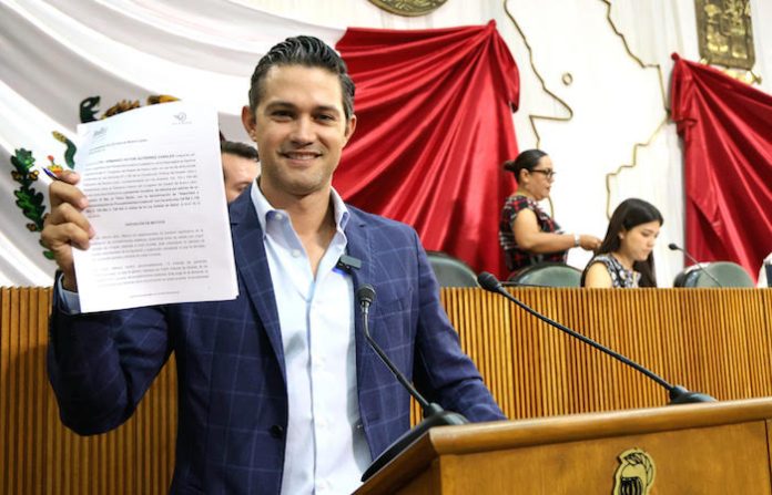 Diputado de MC busca protocolos obligatorios para cirugías estéticas en NL