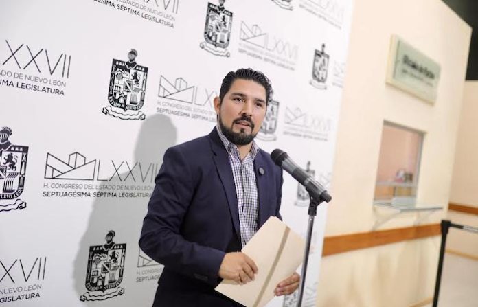 Fernando Aguirre plantea incentivos para empresas que integren jóvenes en servicio social y prácticas