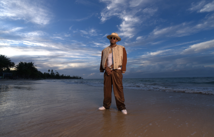 Myke Towers suma cinco nominaciones en Premios Juventud 2025 y consolida su año más exitoso