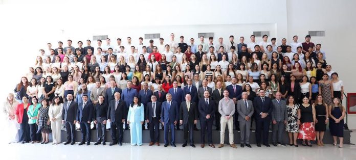 UANL abre sus puertas a 226 estudiantes de intercambio académico