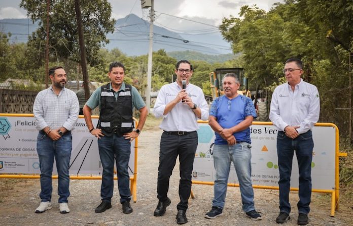Santiago avanza en infraestructura vial con pavimentación en San Pedro
