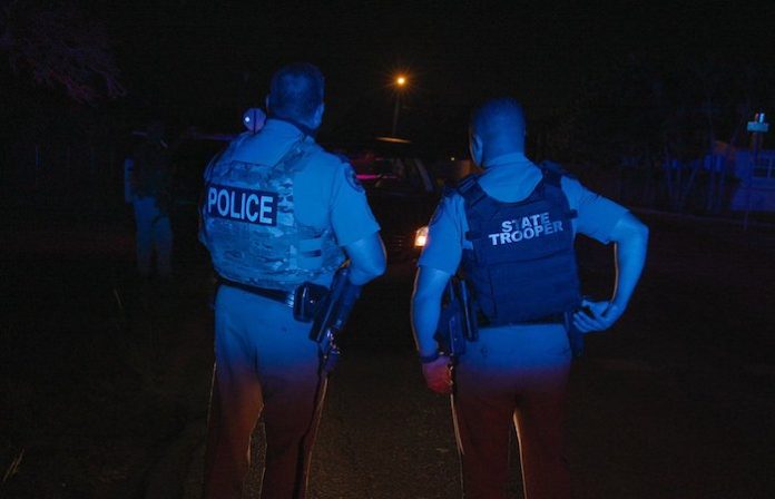 La Policía de Florida está aprovechando las detenciones de tráfico de rutina para deportar migrantes