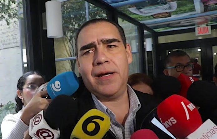 Heriberto Treviño impulsa endurecer penas contra extorsión en Nuevo León