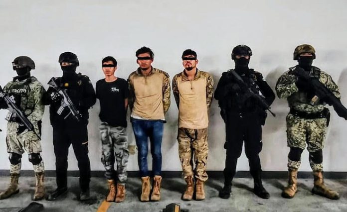 Cae trío armado con droga y equipo táctico en Aramberri; vinculados a proceso