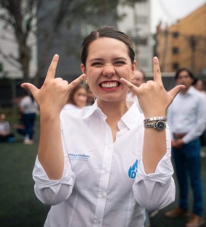 El PAN debe actualizar sus propuestas y alejarse del PRI, advierte su secretaria juvenil