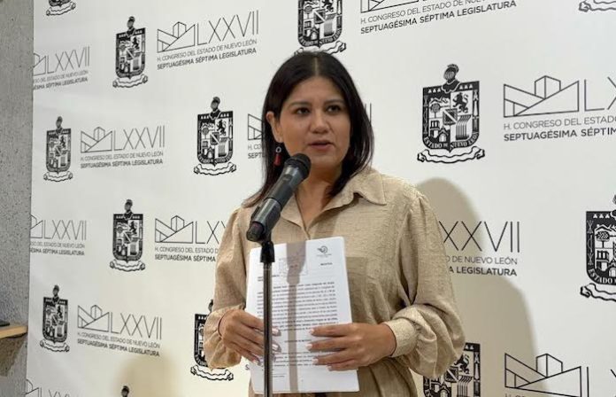 Busca diputada blindar a menores de tatuajes y perforaciones