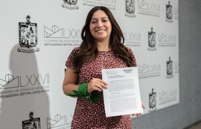 Greta Barra impulsa reforma constitucional en defensa de los derechos reproductivos