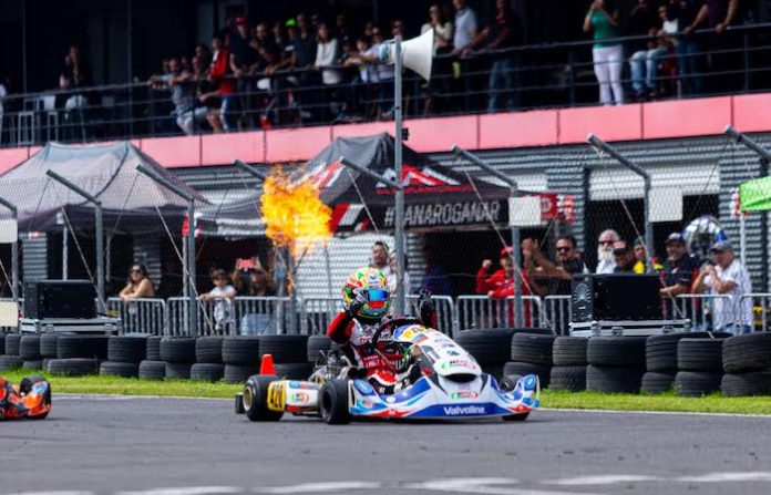 Ivanna Richards hace historia al coronarse campeona de KZ1 en SKUSA México