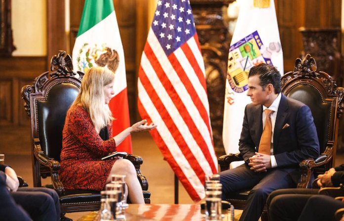 Miguel Ángel Flores impulsa proyectos de infraestructura clave junto a Cónsul estadounidense