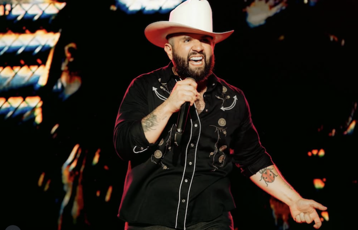 Carín León hará historia como el primer mexicano en presentarse en The Sphere de Las Vegas